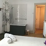 La Casa Gran Bed and breakfast